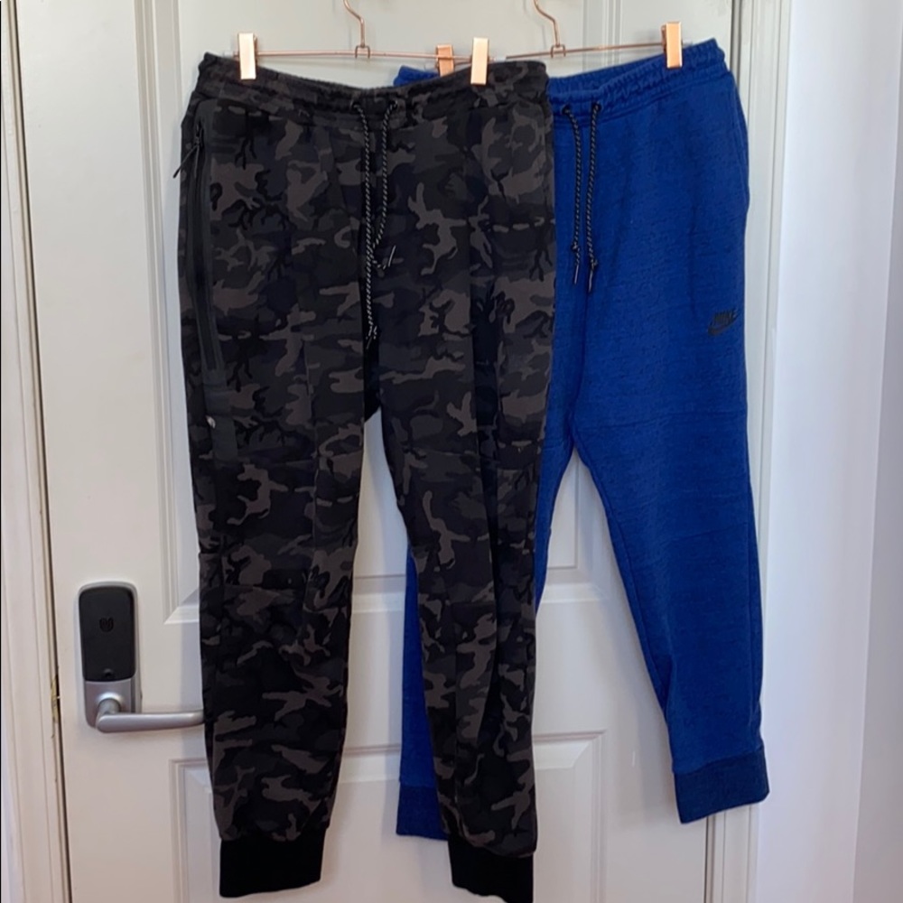 2 Men’s Nike  joggers Size Large Blue & Camo